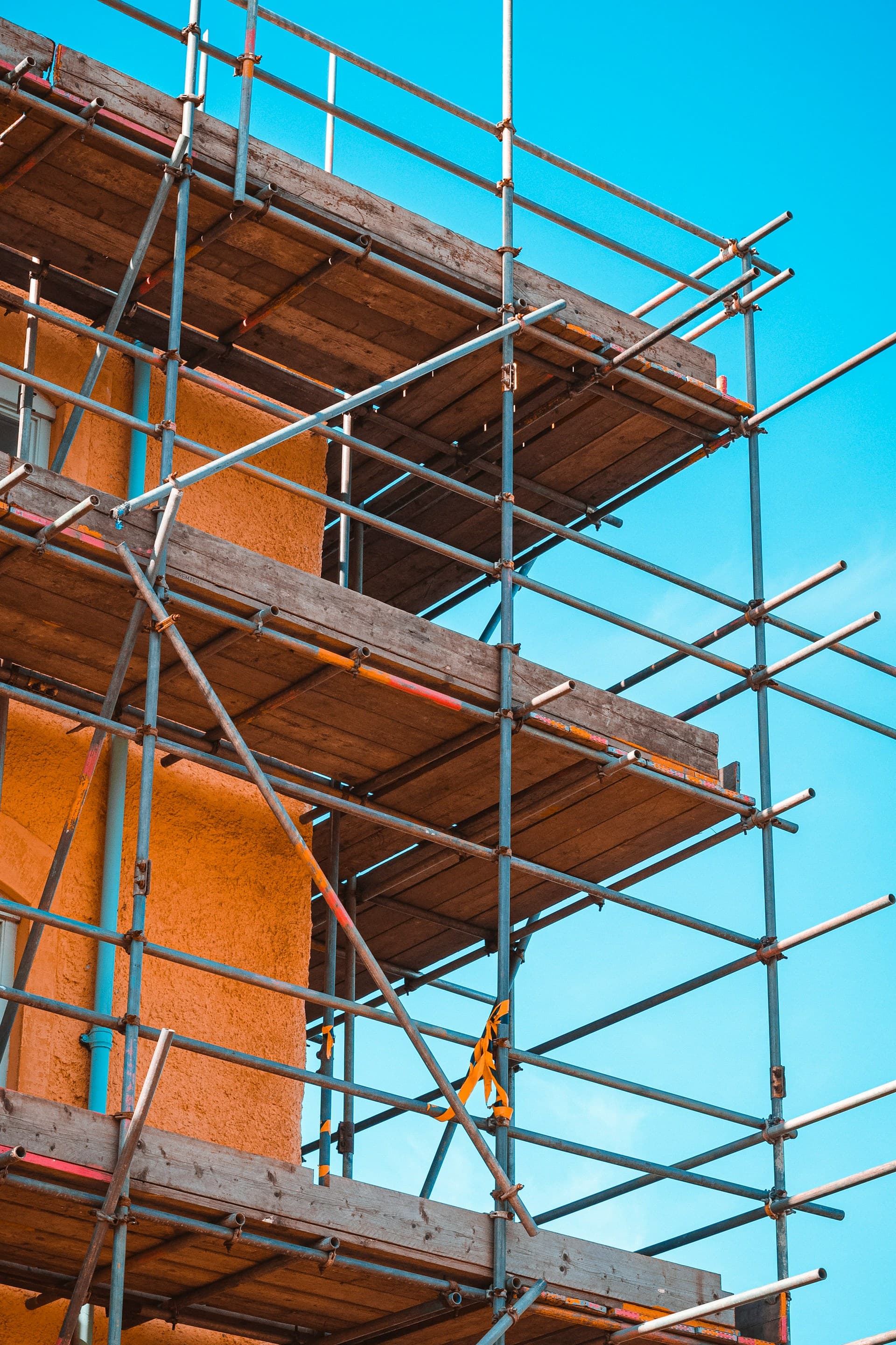 Scaffolding pada bangunan konstruksi